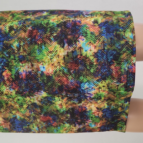 NWT LuLaRoe Cassie Midi skirt, Size 3XL - Picture 10 of 16